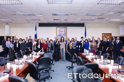 與外館代表交流　鄭麗文：台灣應扮演建設性角色促進區域穩定