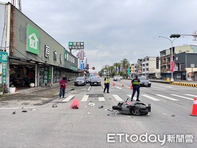 快訊／屏東大貨車轉彎碰撞機車　33歲騎士重傷送醫