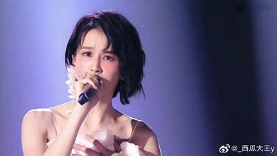 曾沛慈神級唱功震撼陸網！耳麥故障「盲唱」照奪冠　網讚：來修音響的