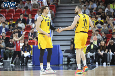 丁聖儒轟34分做白工！特功雙洋將末節發威、21分絕地逆轉戰神