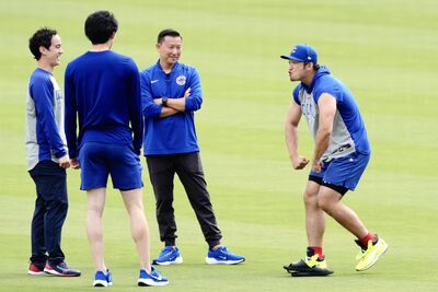 鈴木誠也、佐佐木朗希搞笑模仿「大猩猩」秀肌肉　可惜大谷不在場