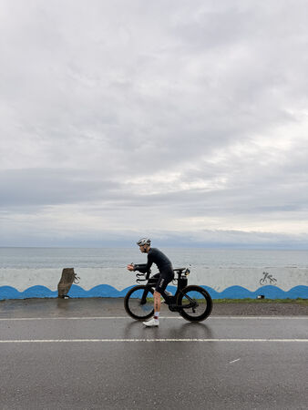 ▲楊祐寧完賽鐵人三項226K。（圖／玩下娛樂提供）