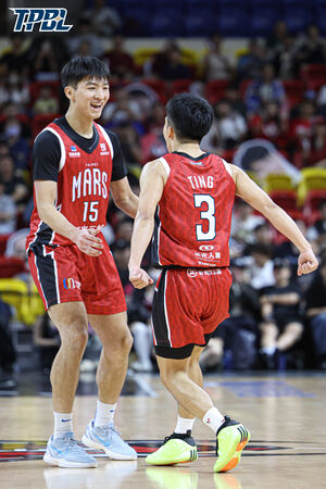 ▲臺北台新戰神謝銘駿、丁聖儒。（圖／TPBL提供）