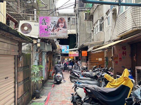 ▲▼菊姐大腸圈（原孝三路三兄弟）。（圖／陳小可的吃喝玩樂授權提供）