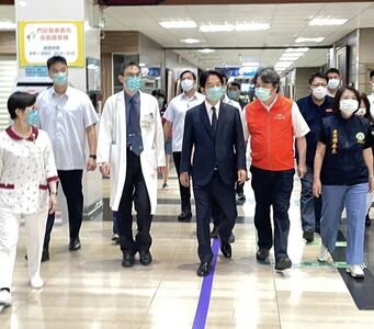 蘇一峰控賴清德曾要求看電腦斷層 王必勝也在場:賴當時精準指出病灶