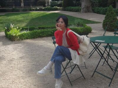 宋慧喬不是非愛馬仕不可　背2,100元帆布包遊法