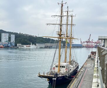 日籍帆船式訓練船「未來號」靠泊基隆港　台日交流、培育海事人才