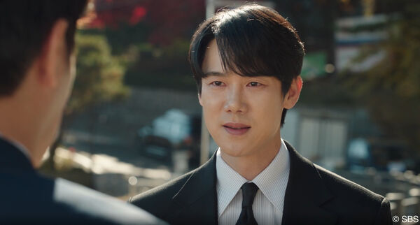 ▲柳演錫面對父親時，以細膩眼神詮釋這段內心崩裂的掙扎。（圖／擷自Hami Video）