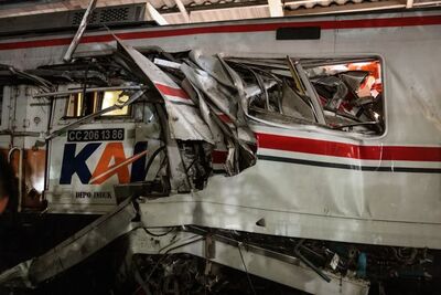 印尼火車相撞增至14死84傷!「女性專用車廂」死傷慘重