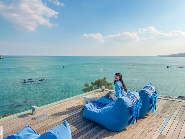 ▲網美咖啡廳「WAVEON COFFEE」飽覽大海美景,「巨濟島&海金剛」欣賞大自然鬼斧神工奇景,韓國三大古宮夜景聖地「東宮與月池」。（圖／東南旅遊提供）