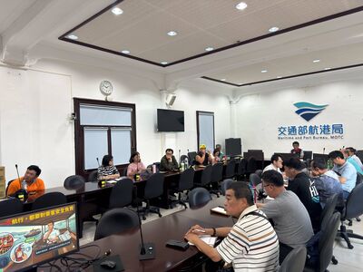 航港局辦理載客船舶安檢宣導 請業者落實救生設備正確維護及示範