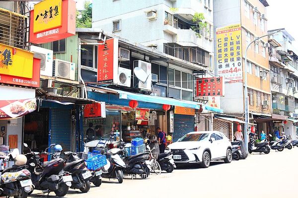 ▲▼三禾米粉湯。（圖／UPSSMILE向上的微笑萍子 旅食設影授權提供）