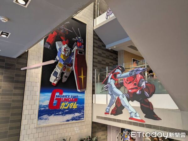 ▲台灣麥當勞與日本動漫《機動戰士鋼彈》聯名活動今日登場。（圖／記者黃士原攝）