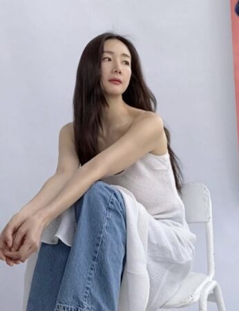 ▲▼「國民初戀」崔智友零遮掩外出！6歲女兒長大了　網驚：時間過好快。（圖／翻攝自崔智友IG）