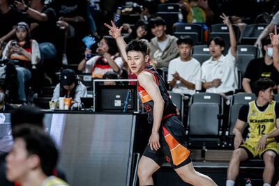 狀元劉丞勳狂飆22分創生涯新高！賽後感謝隊友辛巴投籃特訓