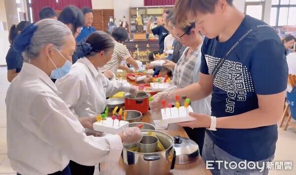 ▲泰國宮廷點心「露楚」手作體驗活動。（圖／移民署屏東縣服務站提供）