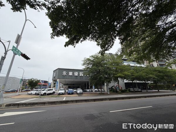 ▲▼ 華燈市,燈飾,店面搬遷,高租金,不動產            。（圖／記者陳筱惠攝）