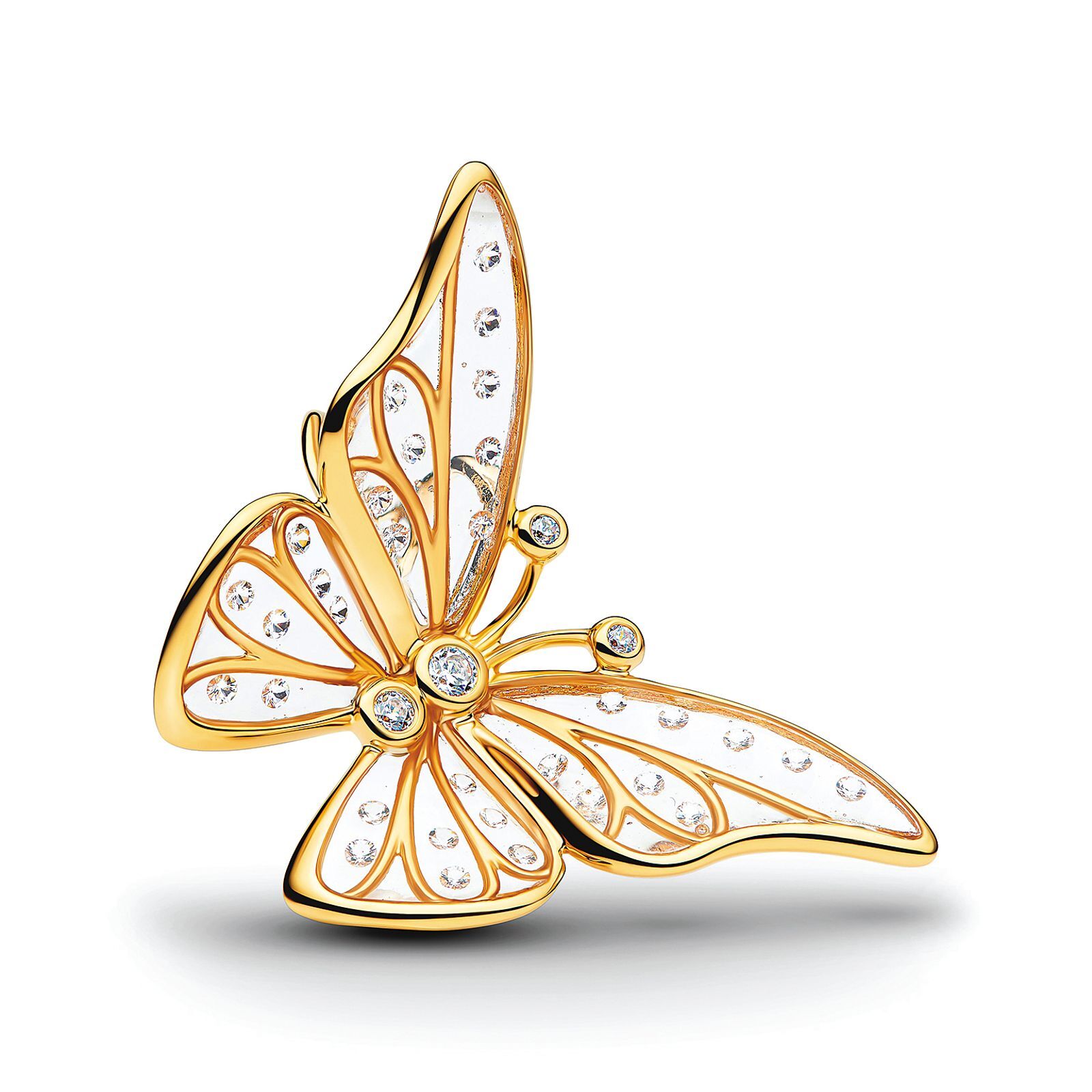 特大蝴蝶鏤空串飾 NT$4,080。（PANDORA提供）