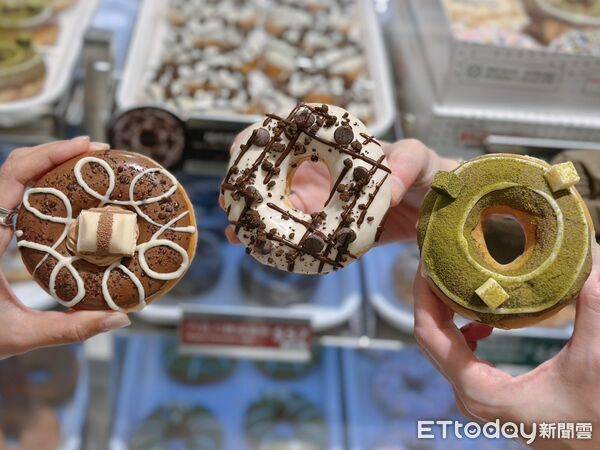▲▼Krispy Kreme攜手義大利「Kinder健達」、美國「Hershey&rsquo;s好時」及日本「meiji明治」等巧克力品牌推出全新3款甜甜圈。（圖／記者蕭筠攝）