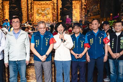第一槍！侯友宜挺軍購「跟院版差不多」　蘇巧慧讚：各黨應立場一致