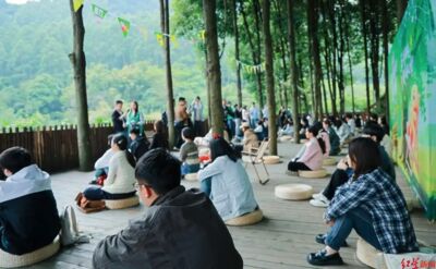 「發呆大賽」纏鬥7小時　7女「分不出勝負」共同奪冠