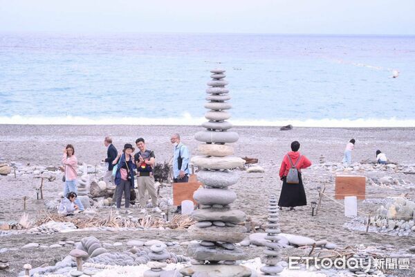 ▲▼「2026太平洋國際疊石藝術季」在花蓮七星潭風景區藍天廣場盛大開幕。（圖／花蓮縣政府提供，下同）