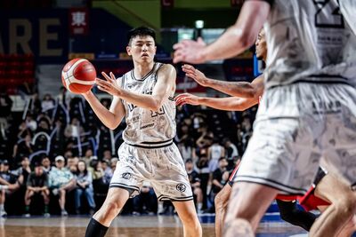 劉丞勳連兩戰轟破20分　喊話「苦練會有回報」