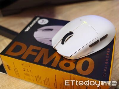 開箱／小資族必看！極輕量滑鼠DFM80 Pro　高CP值四美色買到賺到