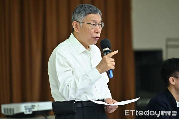 ▲▼柯文哲出席侯漢廷新書發表會。（圖／記者李毓康攝）