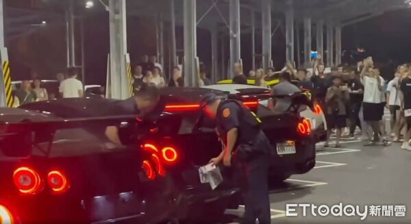 ▲國道3號南投服務區又出現超跑深夜車距亂象，3人依公共危險罪嫌送辦。（圖／Threads網友xie9069提供）