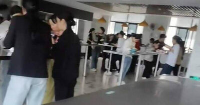 員工餐廳「只能站著吃」！公司稱速吃效率高　網看傻：牛馬具象化