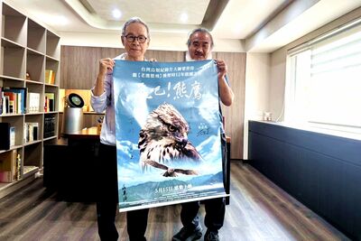 吳念真配音狂NG「熊鷹唸成熊貓」原因曝光　遭妻虧：你爬山會掛掉