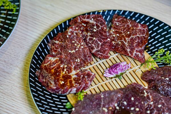 ▲▼燒肉道。（圖／混血珊莎的奇幻旅程授權提供）