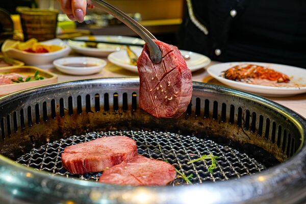 ▲▼燒肉道。（圖／混血珊莎的奇幻旅程授權提供）