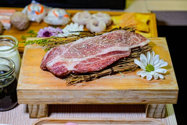 ▲▼燒肉道。（圖／混血珊莎的奇幻旅程授權提供）