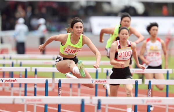 ▲國立體大「跨欄甜心」張博雅參加女子100公尺跨欄跑出13秒12成績拿下金牌。（圖／全大運辦公室提供）