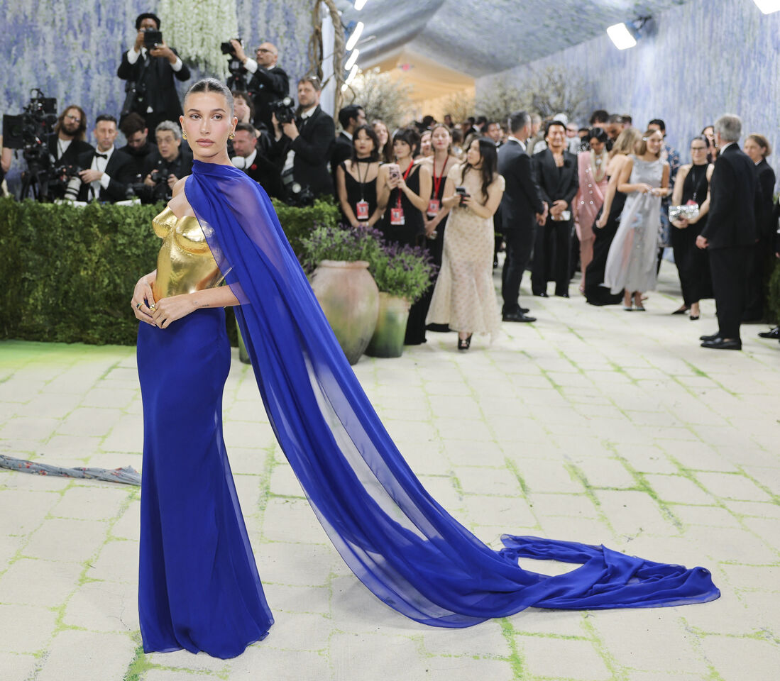 Met Gala,安海瑟薇,瑪格羅比,海莉比伯,Michael Kors,CHANEL,YSL,時尚。（圖／路透）