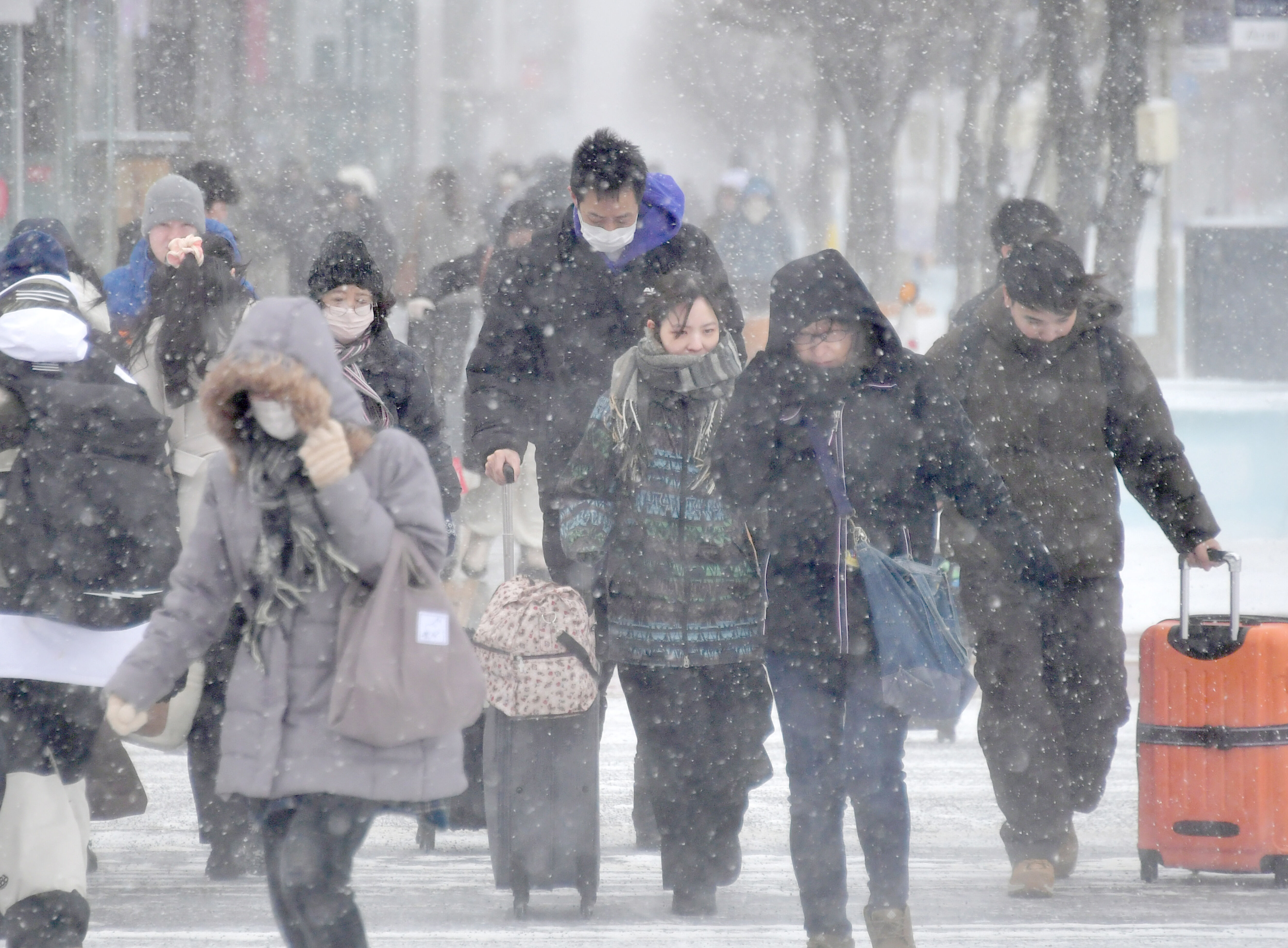 ▲▼日本北海道旭川市5月份罕見觀測到超過積雪超過1公分以上的降雪。（資料照／達志影像／美聯社）