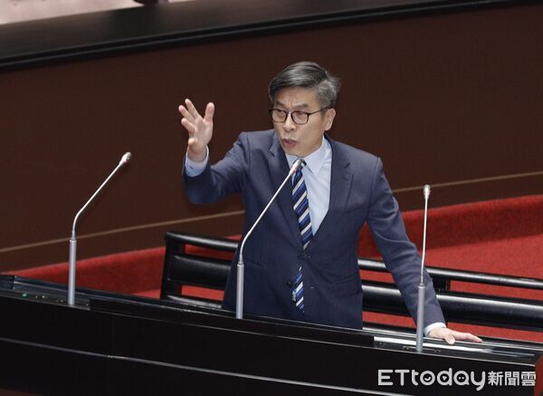 ▲▼民進黨立委鍾佳濱質詢。（圖／記者湯興漢攝）