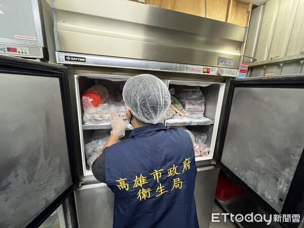 ▲▼母親節聚餐變調！高雄桶仔雞餐廳9人疑食物中毒　遭勒令停業。（圖／記者賴文萱翻攝）