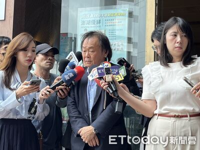 周玉蔻嗆開除黨籍 王世堅火大開罵:這種老太太等著被火車撞死吧