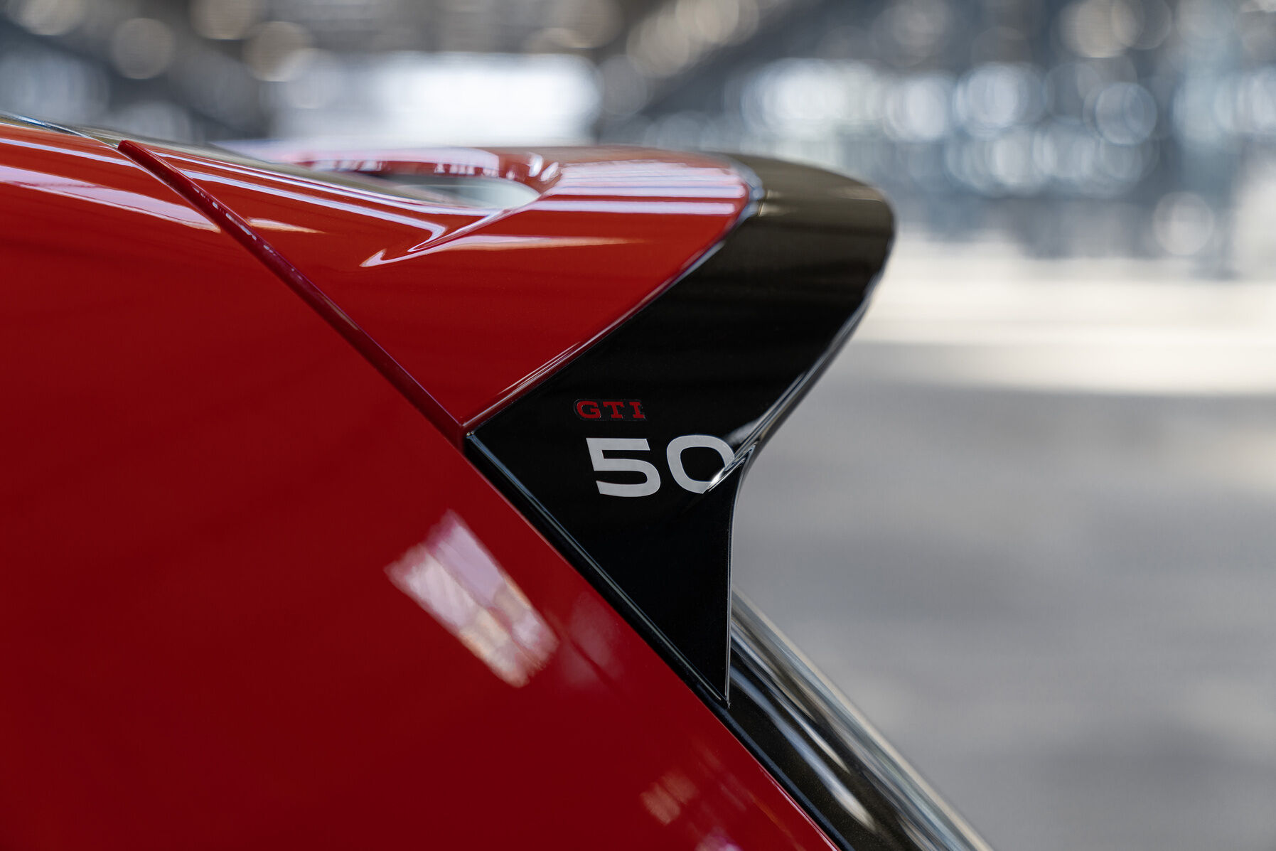 ▲慶祝福斯Golf GTI 50週年！台灣福斯預告導入最強GTI EDITION 50特仕車。（圖／翻攝自福斯）
