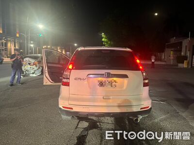 狂吸煙彈+安毒上路「無剎車」連撞1大1小車　高雄通緝男慘了