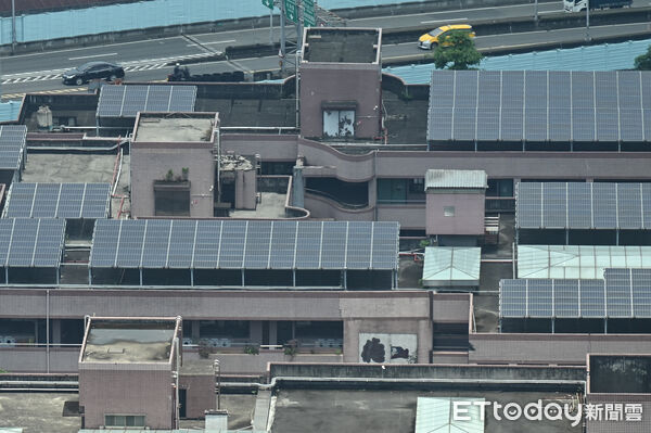 ▲▼太陽能板,綠色能源,再生能源,節能減碳,環保,綠電,太陽光電,光電板,能源轉型。（圖／記者李毓康攝）