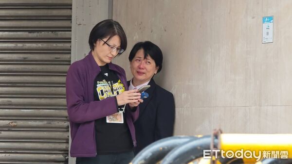 ▲▼民眾黨立委邱慧汝暴哭。（圖／記者陳煥丞攝）