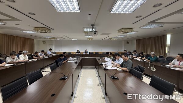 ▲台南市府召開「安全大台南」公共安全類會報臨時會議，全面檢視公共場域隱私安全管理機制。（記者林東良翻攝，下同）
