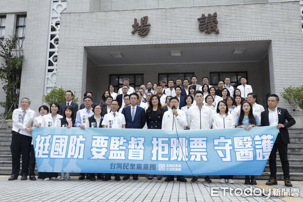 ▲立法院8日通過在野黨版國防特別預算條例。（圖／記者湯興漢攝）