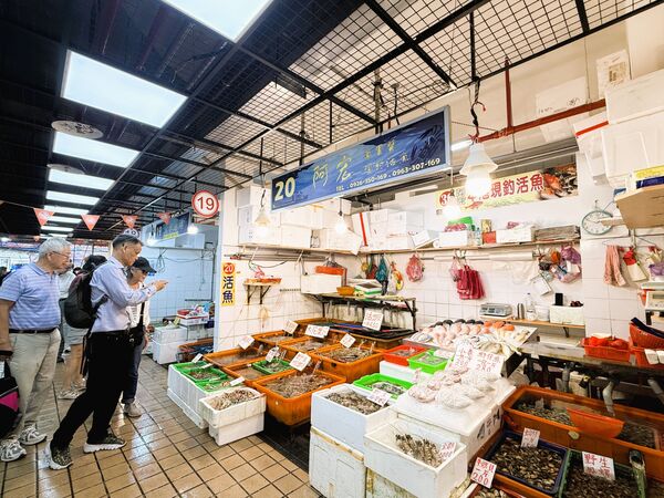 ▲帶媽媽吃海鮮遊北海岸 新北2魚市祭滿額抽獎送好禮。（圖／新北市漁業處提供）