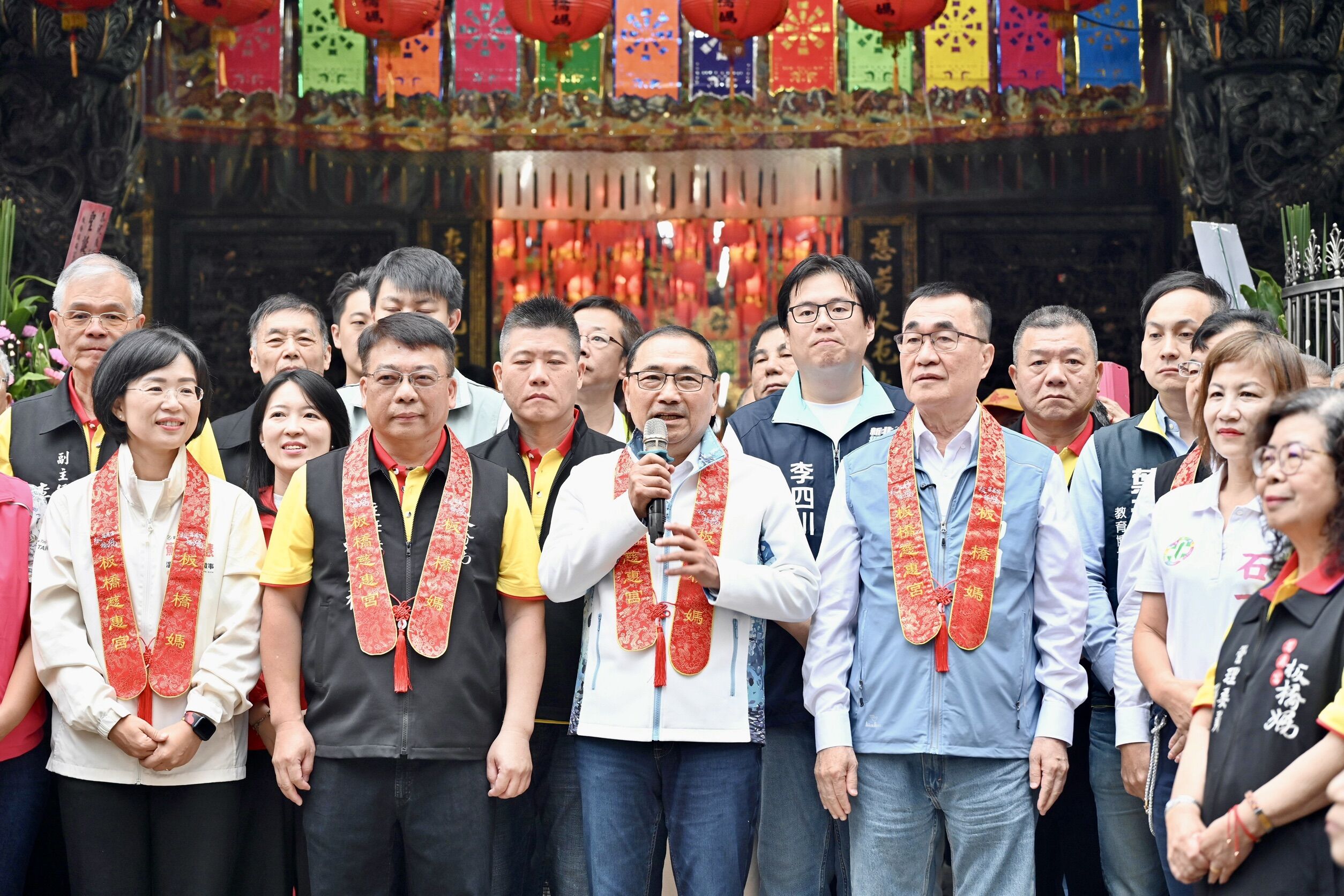 ▲恭祝天上聖母聖誕千秋 侯友宜祈願市政順利推進。（圖／新北市新聞局提供）