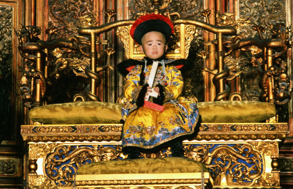 ▲ 《末代皇帝》是亞洲第一美男尊龍（左）、國際巨星陳沖揚名國際之作。（圖／甲上提供）